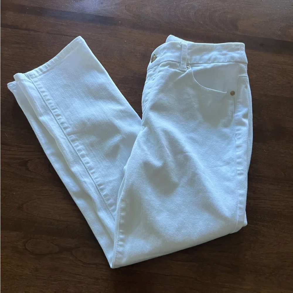 Chico’s So Slimming Girlfriend Cropped White Denim - 2P (Chico’s 00P) - Picture 6 of 7